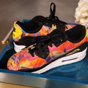 Nike Womens Sneakers in Black and Multicolor